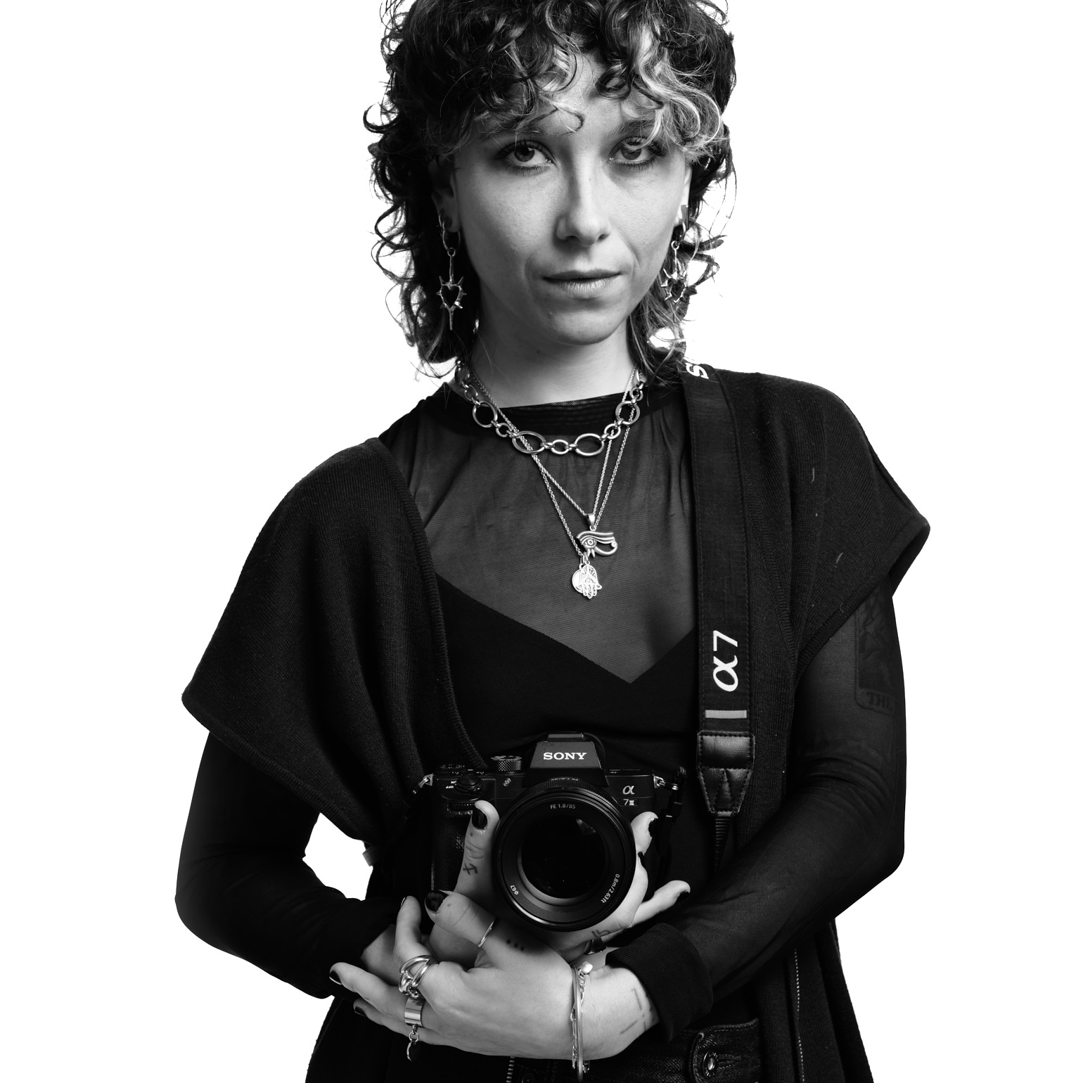 Lucie, Chanteuse, photographe et musicienne ( flûte traversière) ; décembre 2025