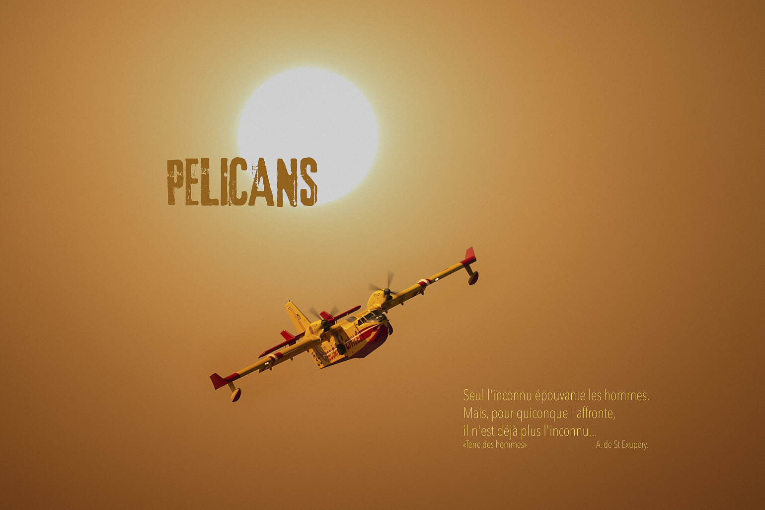 Avion Canadair jaune et rouge volant dans le ciel orangé des fumées des incendies de gironde 2026; soleil derrière.
