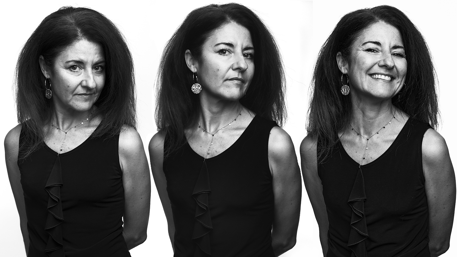 image au format 16/9, en illustration de pellicule, content trois portraits d'une femme brune, en noir et blanc.